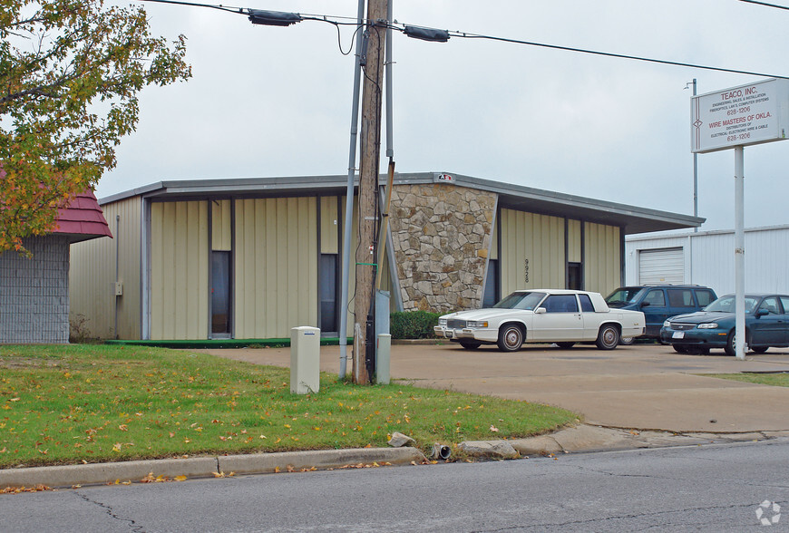 9920 E 55th Pl, Tulsa, OK for lease - Building Photo - Image 2 of 3