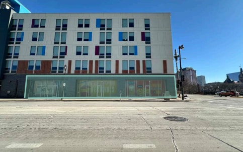 1230 N Dr. Martin Luther King Jr. Dr, Milwaukee, WI for lease - Building Photo - Image 3 of 9