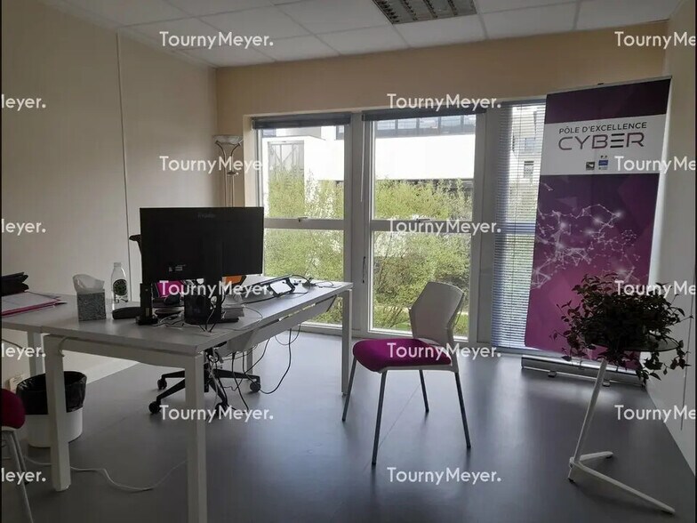 Office in Rennes for lease - Interior Photo - Image 3 of 6