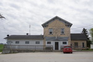 1307 Scenic Dr, Kewaskum, WI for sale Primary Photo- Image 1 of 1