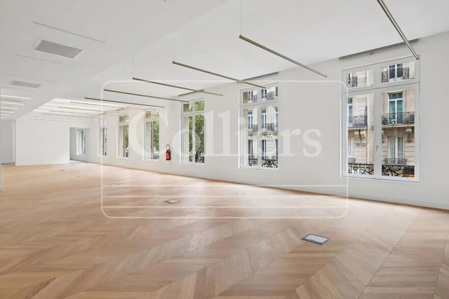 Flex in Paris for lease - Building Photo - Image 3 of 13