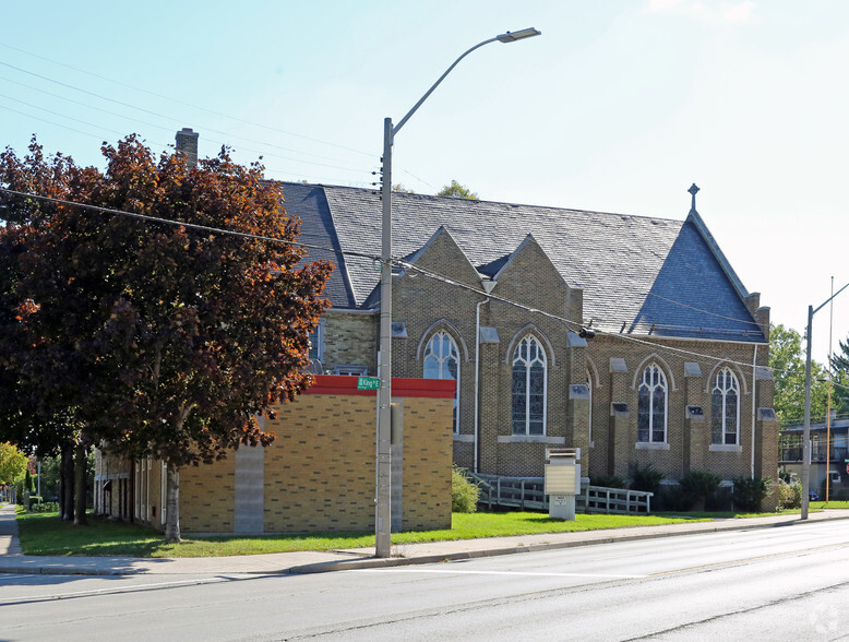 1401 King St E, Hamilton, ON for sale - Building Photo - Image 2 of 30