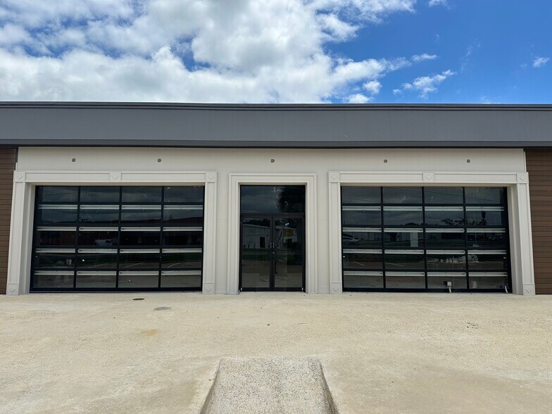 1400 W Tunnel Blvd, Houma, LA for lease - Building Photo - Image 1 of 6