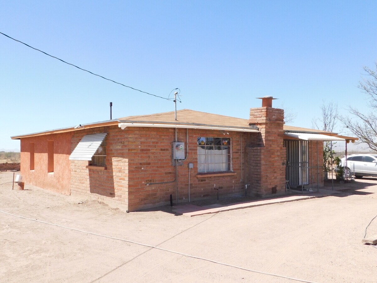 4198 & 4200 Hopkins, Mcneal, AZ 85617 4200 Hoskins Road Farm