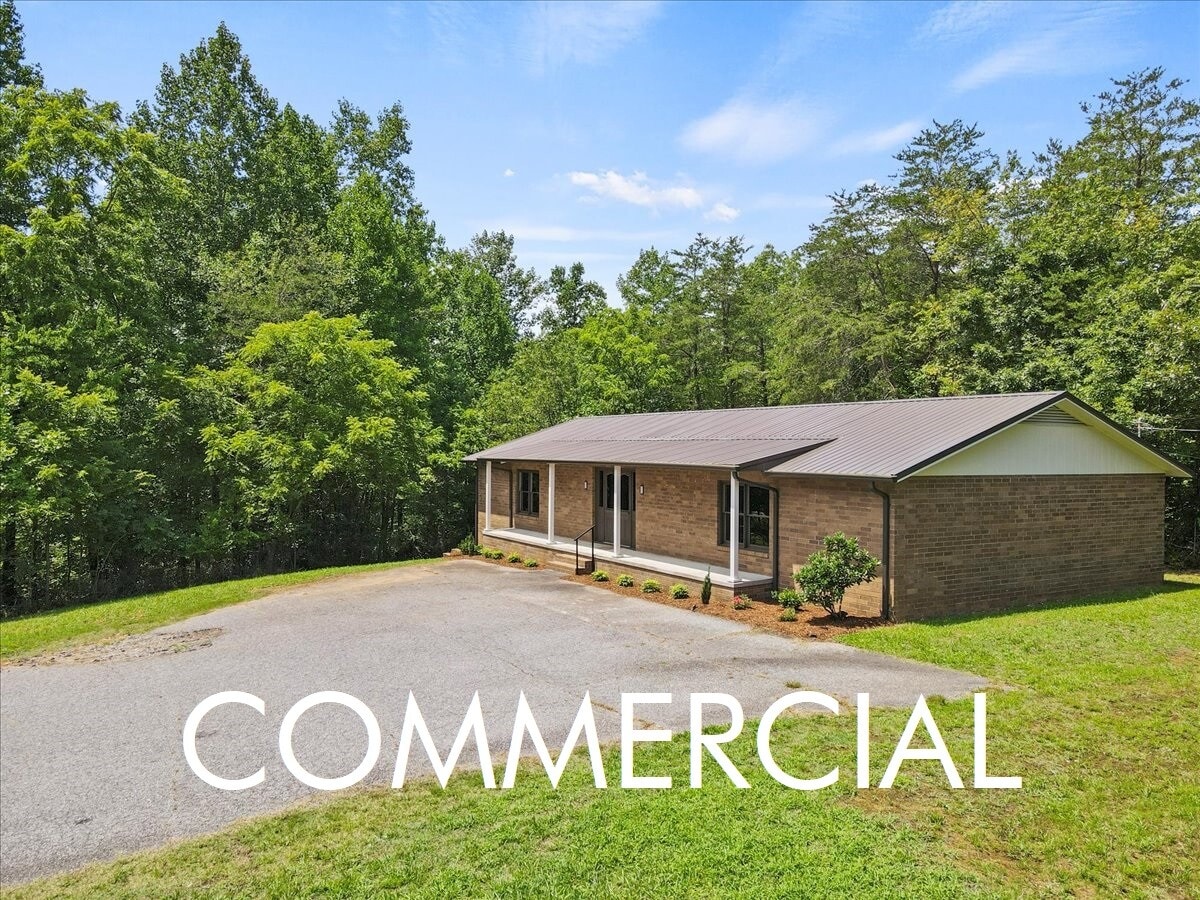4164 Henry River Rd, Hickory, NC 28602