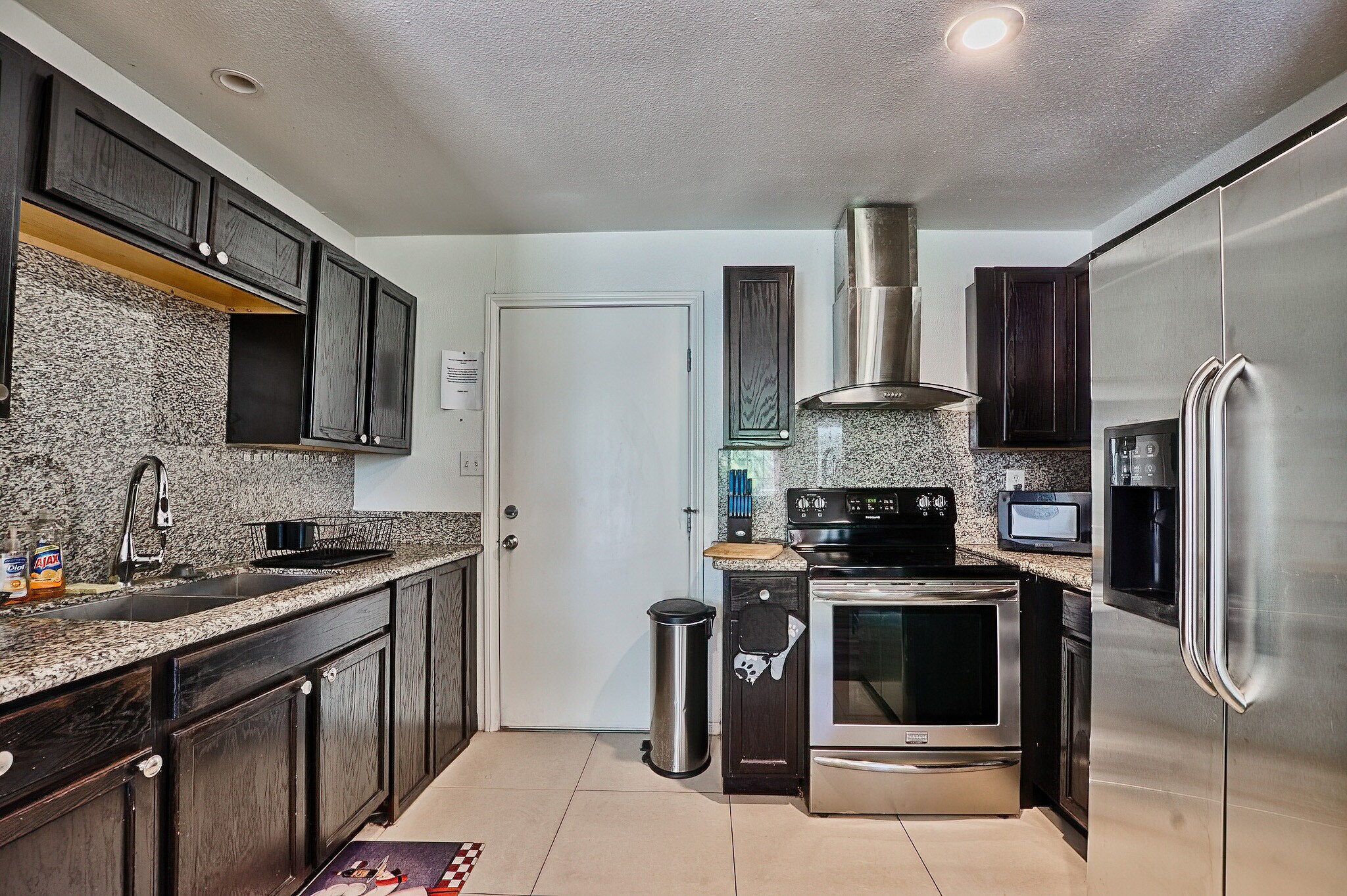 1921 Stewart Ave, Las Vegas, NV for sale Interior Photo- Image 1 of 1