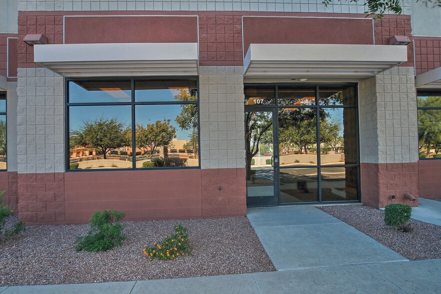 7235 E Hampton Ave, Mesa, AZ for lease - Building Photo - Image 2 of 17