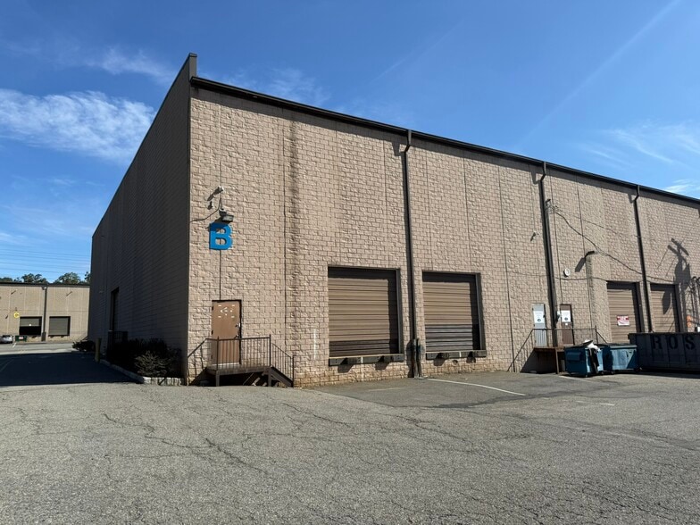 105 W Dewey Ave, Wharton, NJ for lease - Building Photo - Image 2 of 6