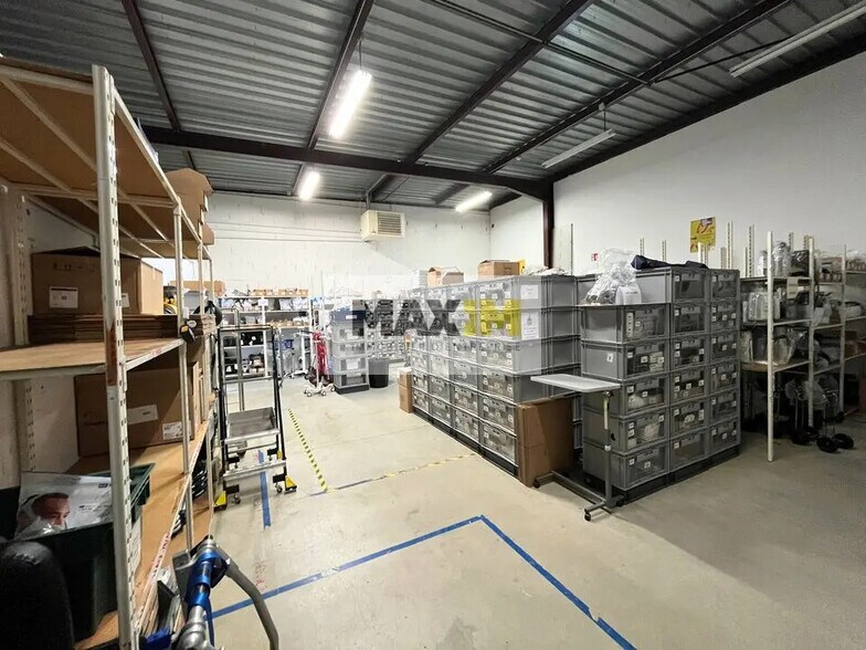 19 Rue Des Grandes Varennes, Ahuy for lease - Interior Photo - Image 3 of 4