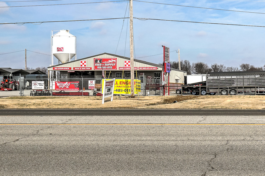 1904 State Highway 51, Wagoner, OK for sale - Primary Photo - Image 1 of 1