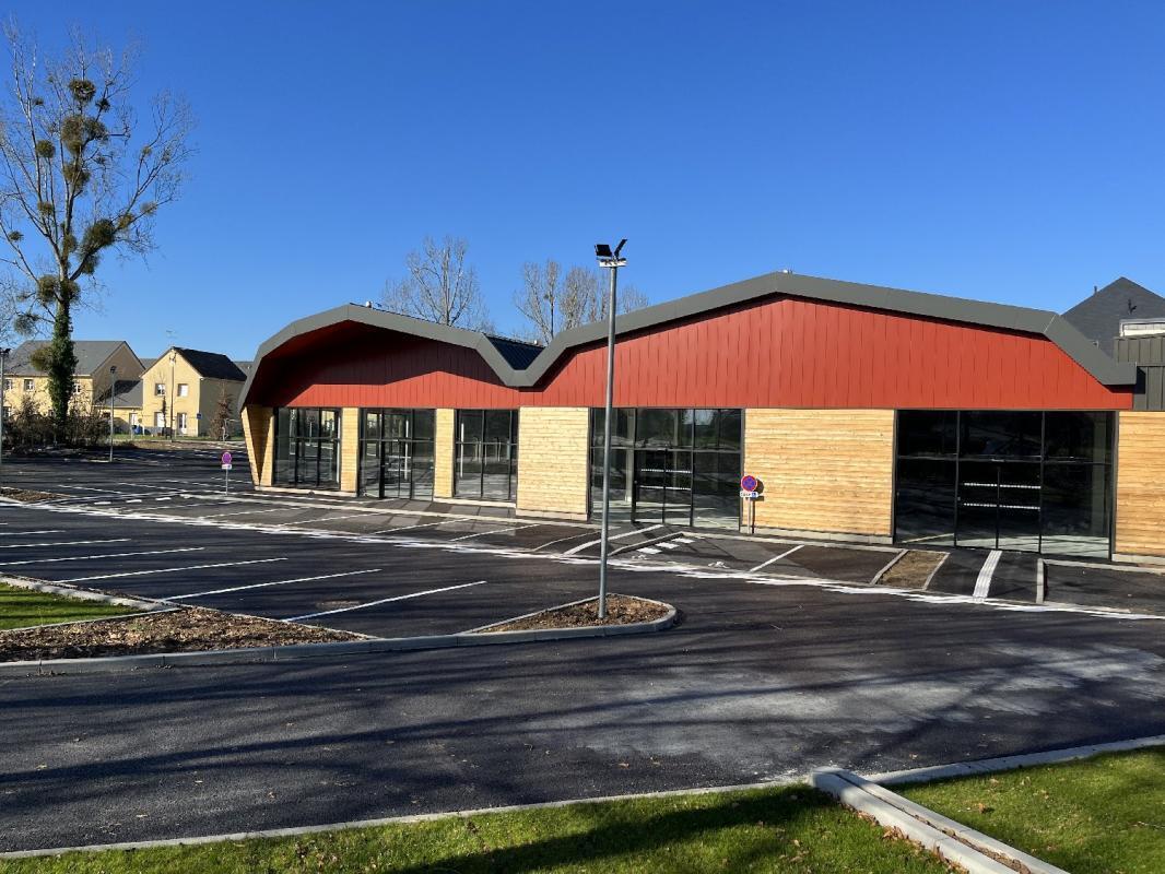 Retail in Honfleur for lease Building Photo- Image 1 of 6