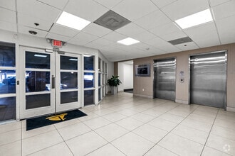 1650 SE 17th St, Fort Lauderdale, FL for lease Interior Photo- Image 2 of 6