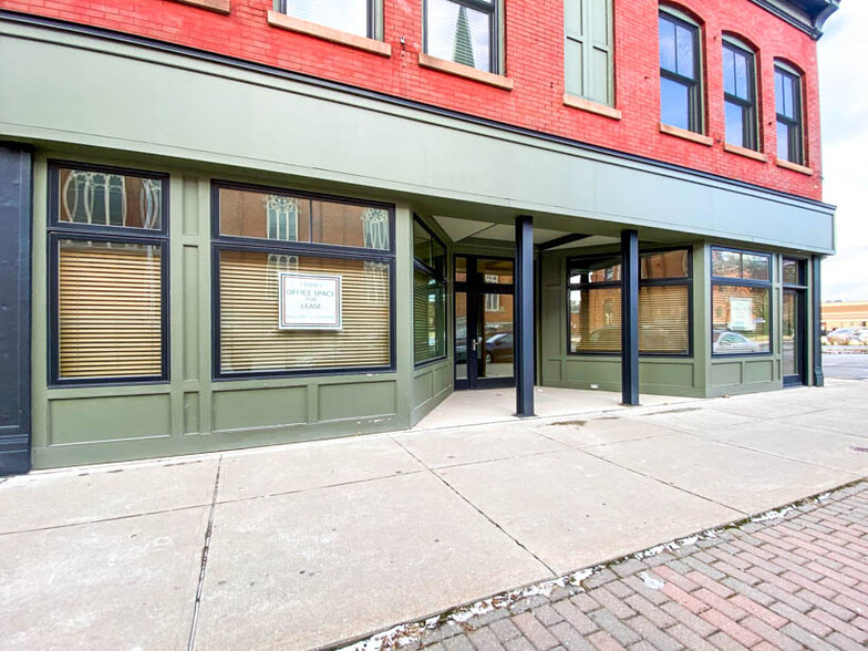 251-255 Bleecker St, Utica, NY for sale - Building Photo - Image 1 of 1