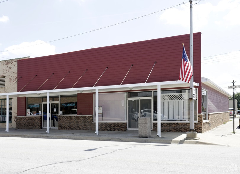 127 W Locust St, Fairbury, IL 61739