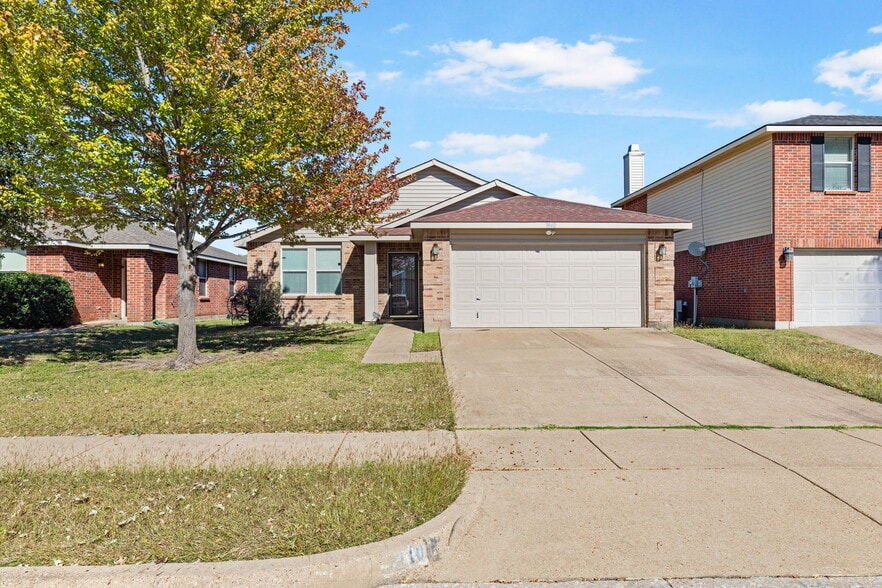 3940 German Pointer Way, Fort Worth, TX for sale - Building Photo - Image 2 of 3