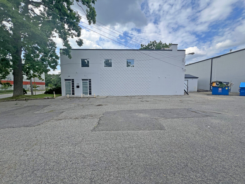 1546 Linden Ave SE, Grand Rapids, MI for lease - Building Photo - Image 1 of 6