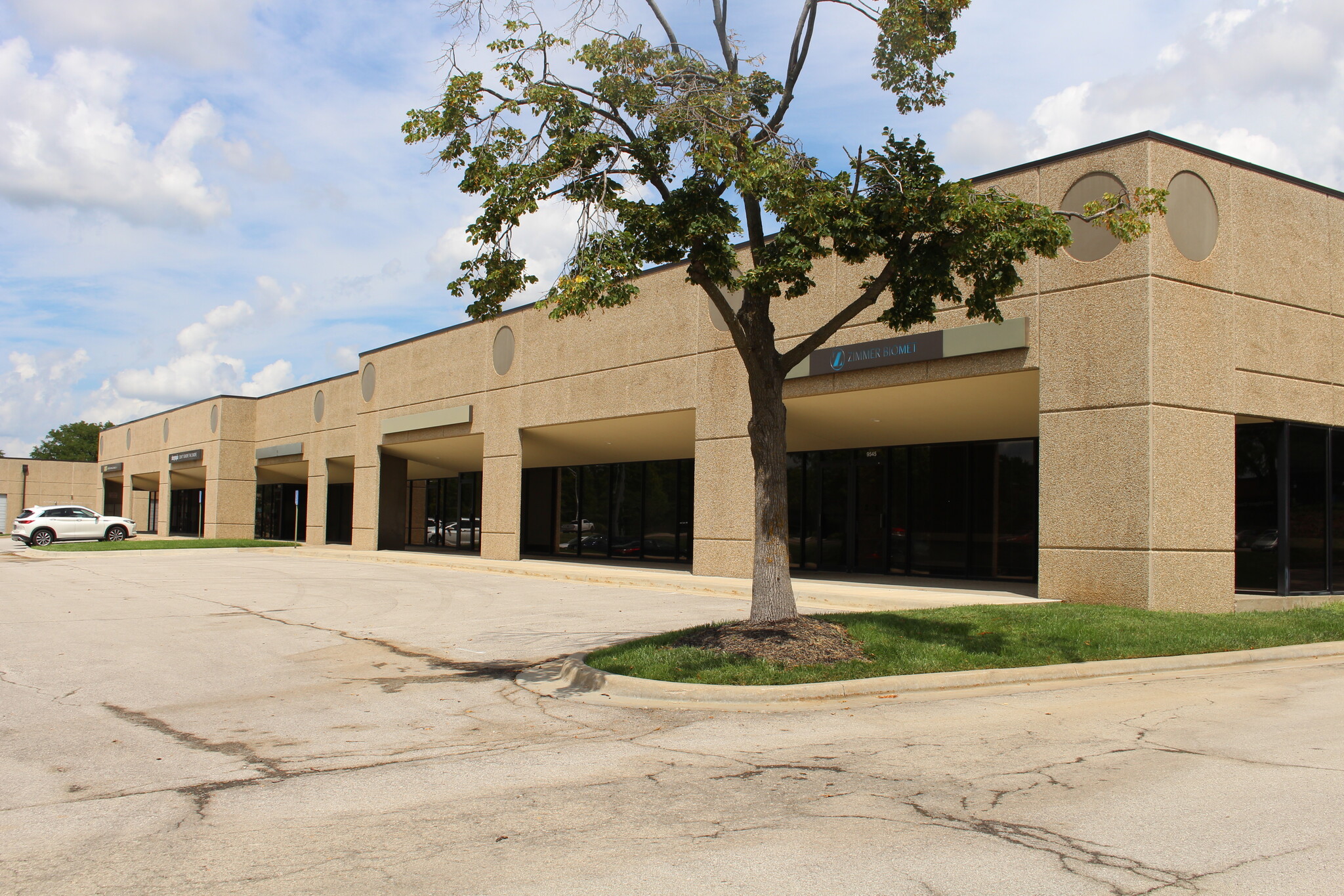 9531-9545 Alden Rd, Lenexa, KS for lease Building Photo- Image 1 of 16