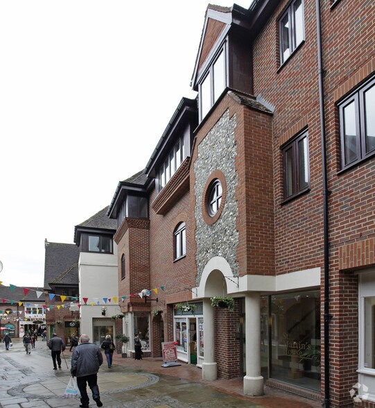 St Martins Walk, Dorking, RH4 1UT Retail for Lease