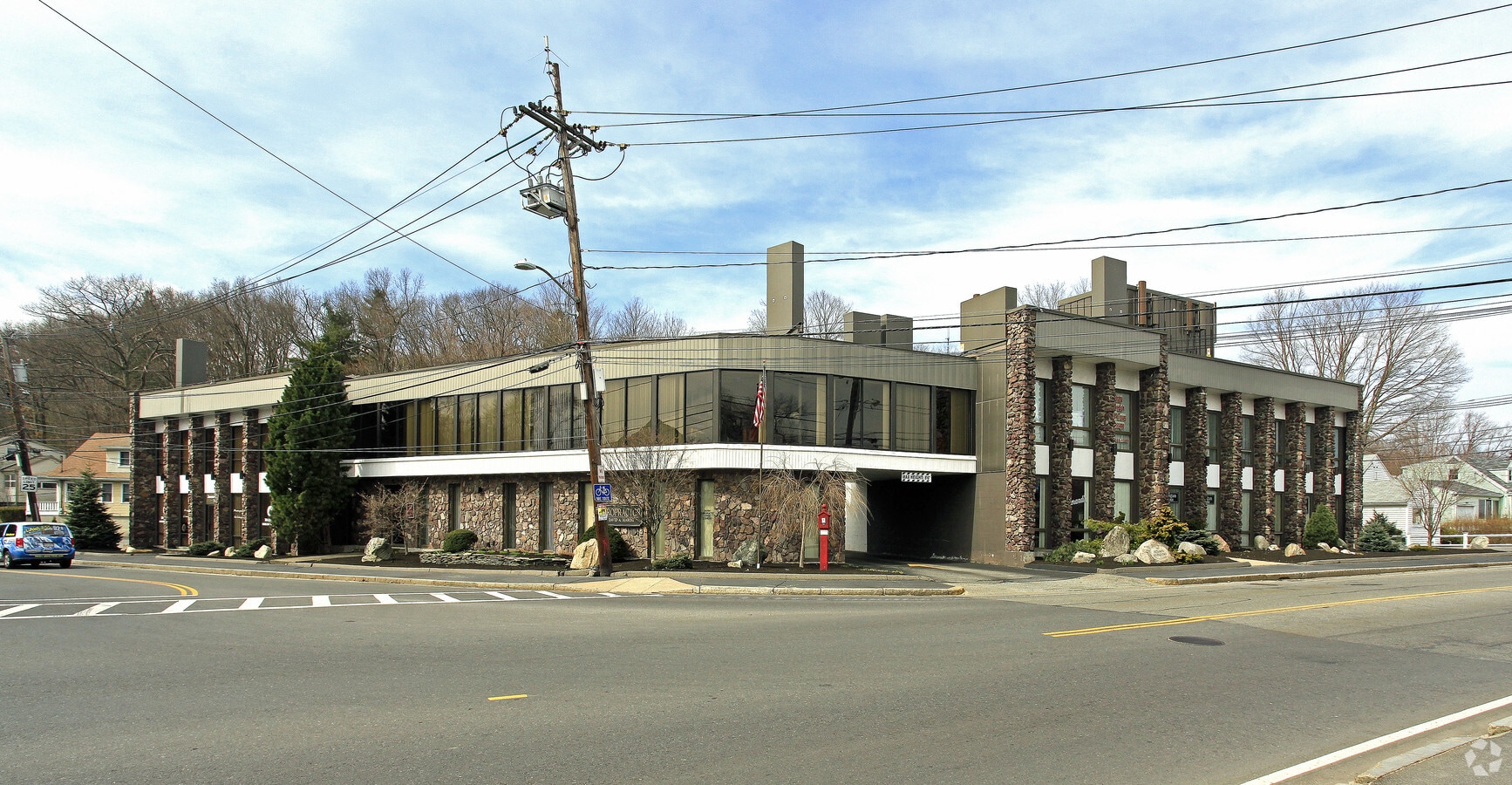 1 Mountain Rd, Burlington, MA 01803