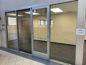 87 N Airlite St, Elgin, IL for lease Interior Photo- Image 2 of 5