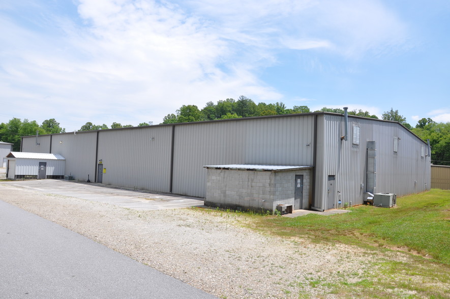 1204 Industrial Park Rd, Wilkesboro, NC for sale - Building Photo - Image 1 of 1