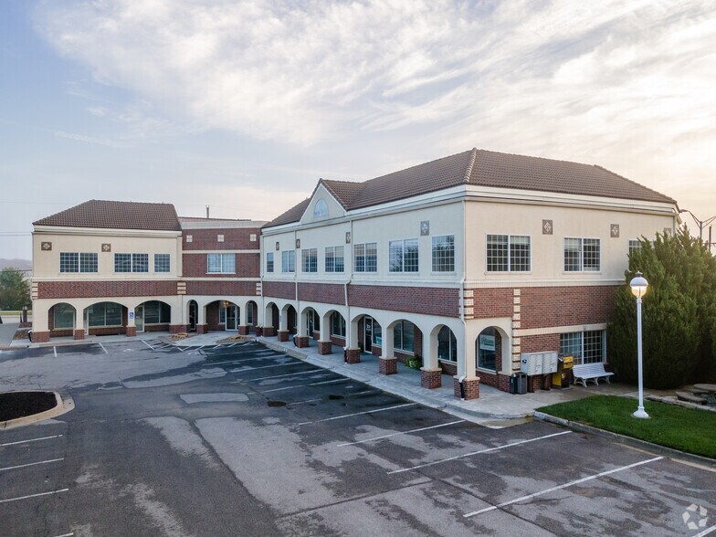 12710 S Pflumm Rd, Olathe, KS for sale - Building Photo - Image 1 of 1