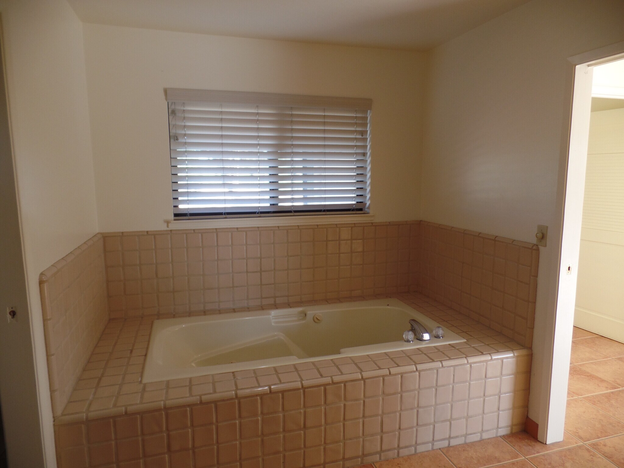 31021 Camphora Rd, Soledad, CA 93960 The Oasis