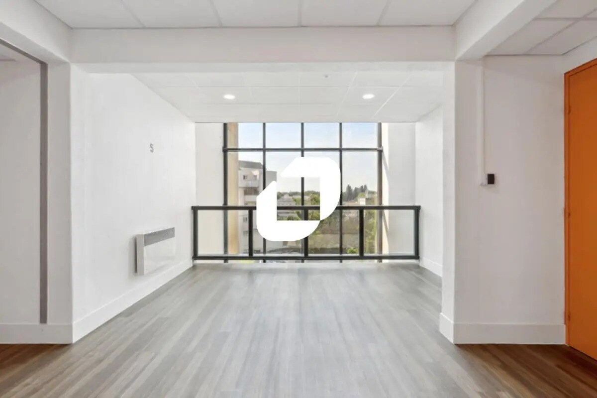 Office in Lognes for lease Interior Photo- Image 1 of 10