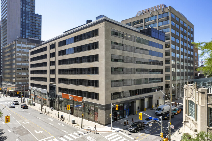 800 Bay St, Toronto, ON for lease - Building Photo - Image 1 of 4