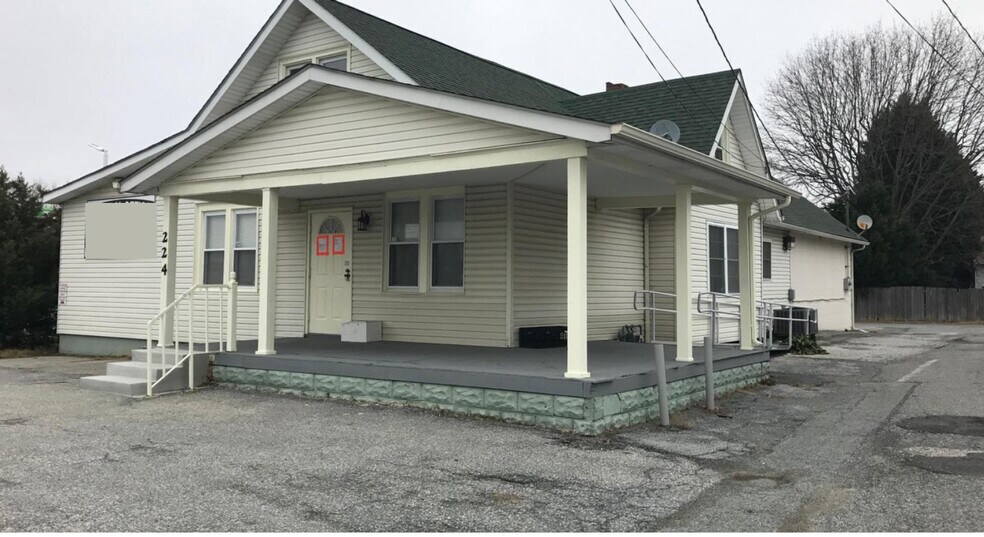 224 N DuPont Blvd, Smyrna, DE for sale - Building Photo - Image 1 of 1