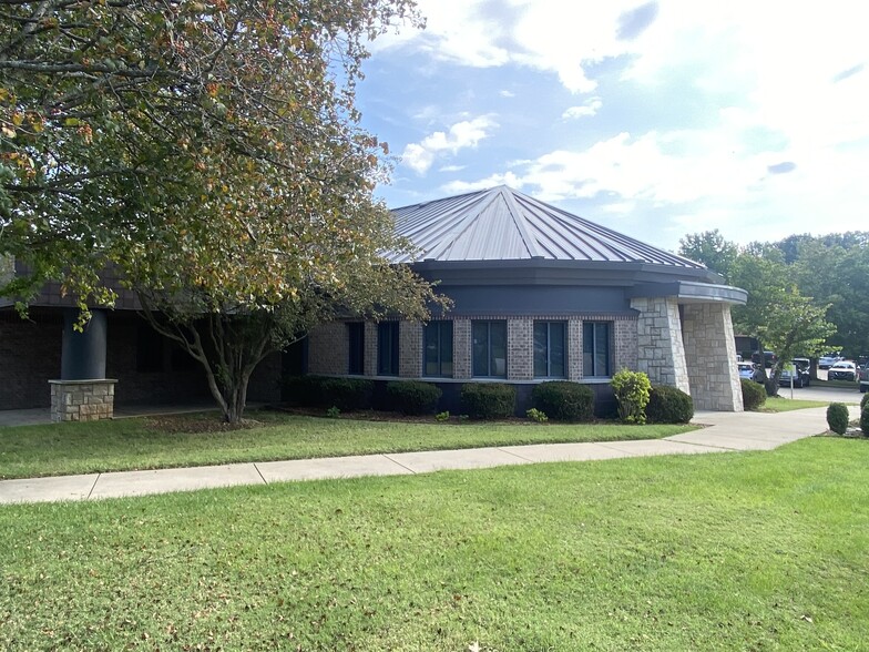 1335 E Bradford Pky, Springfield, MO for lease - Building Photo - Image 2 of 25