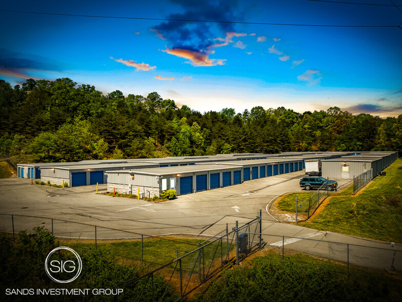 5045 Benois Rd, Roanoke, VA for sale - Building Photo - Image 1 of 1