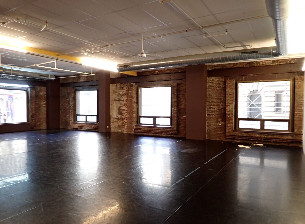 1401 Walnut St, Philadelphia, PA for lease Interior Photo- Image 1 of 3