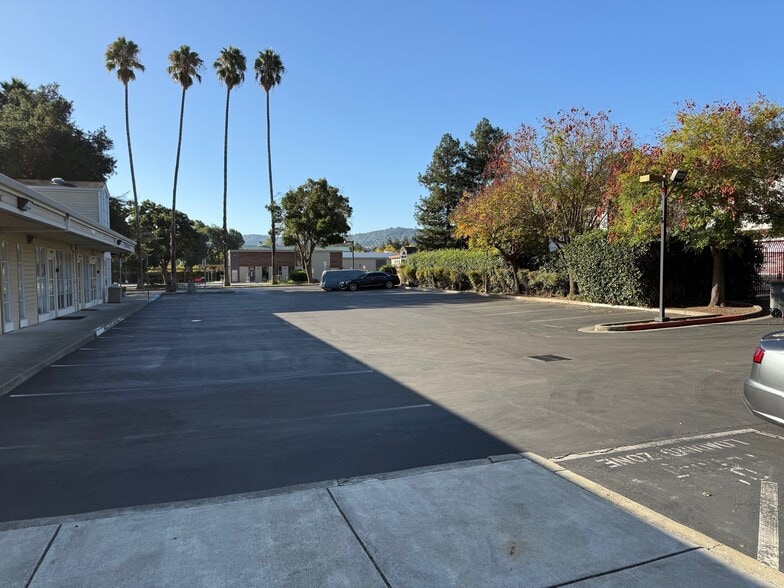 7440-7460 San Ramon Rd, Dublin, CA for lease - Building Photo - Image 2 of 13