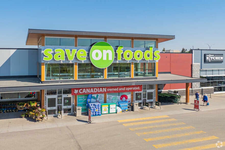 1400 Market St SE, Airdrie, AB for lease - Primary Photo - Image 1 of 3