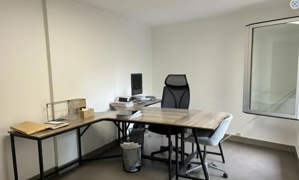 Location Bureaux 80 m² - Photo 1