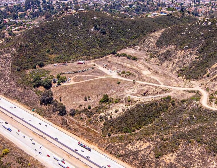 25568 Mesa Rock Rd, Escondido, CA for sale - Building Photo - Image 2 of 13