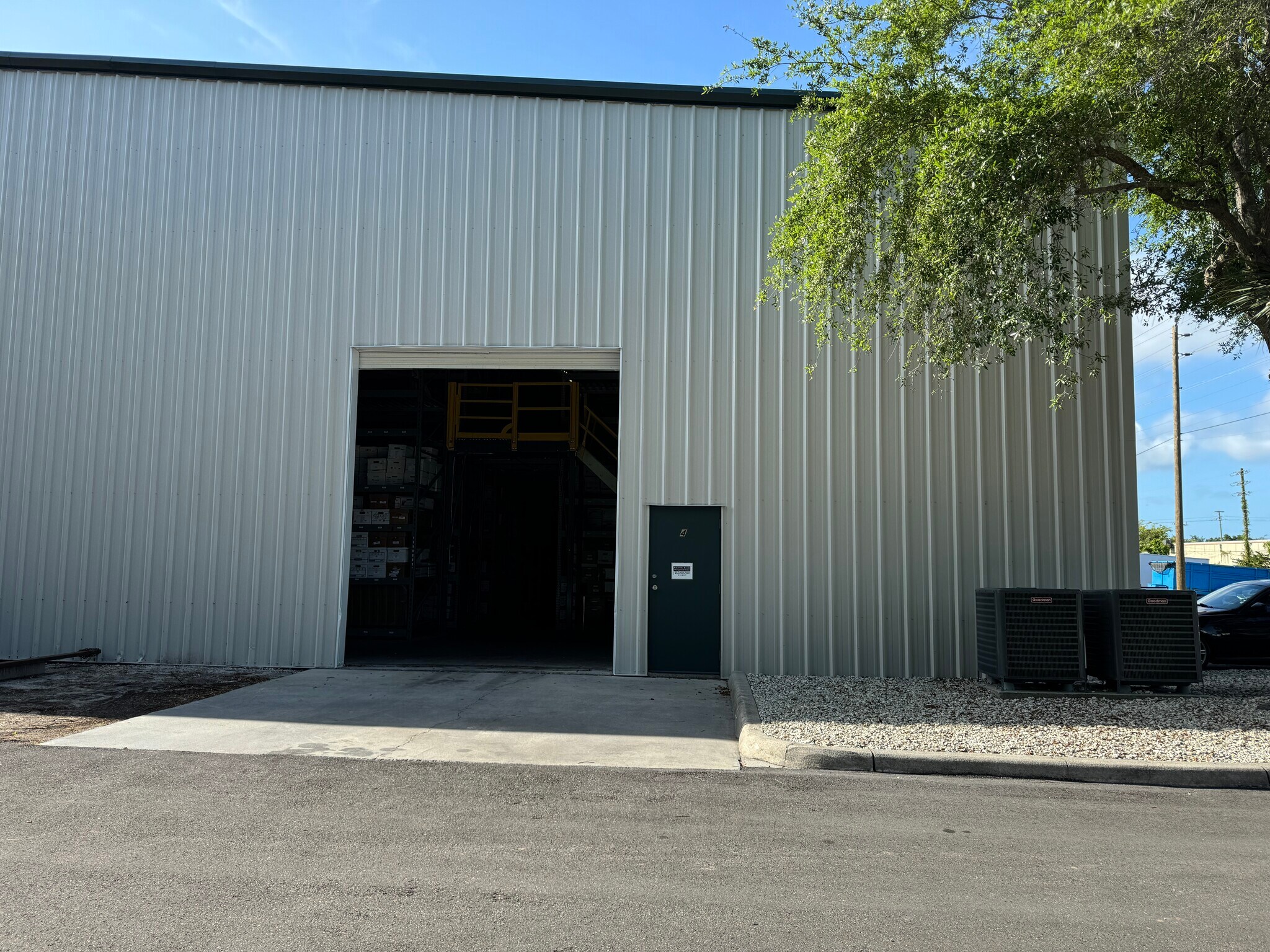 3885 Mercantile Ave Naples Fl 34104 - g0grdfe