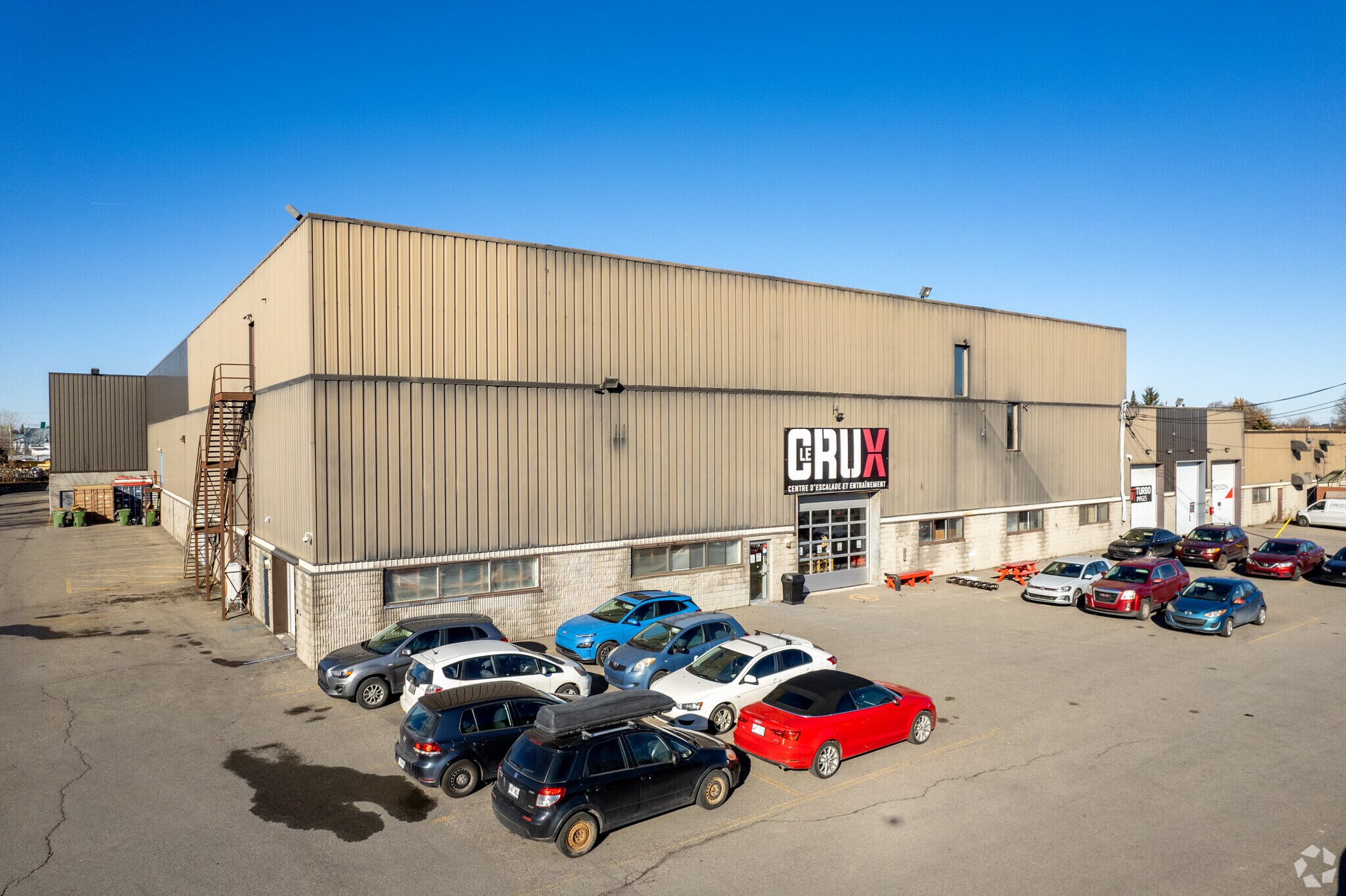 89-95 Boul des Entreprises, Boisbriand, QC for lease Primary Photo- Image 1 of 17