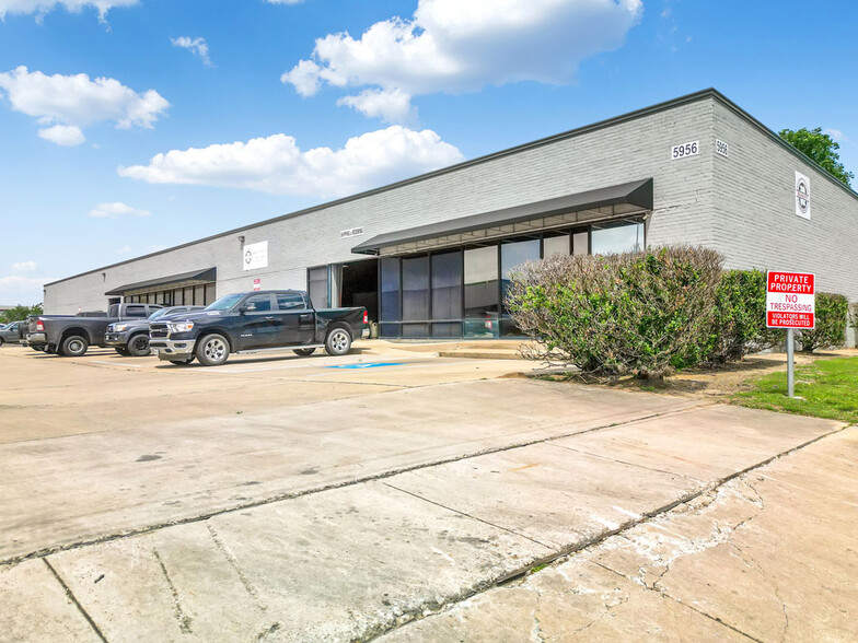 5956 Berry Brook Dr, Houston, TX for lease - Building Photo - Image 2 of 8