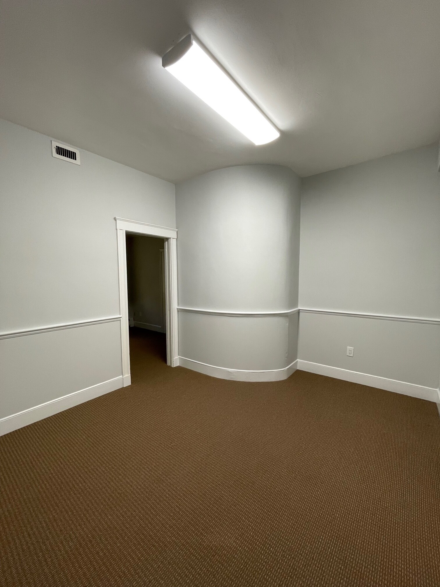 94 Pleasant St, Arlington, MA for lease Interior Photo- Image 1 of 7