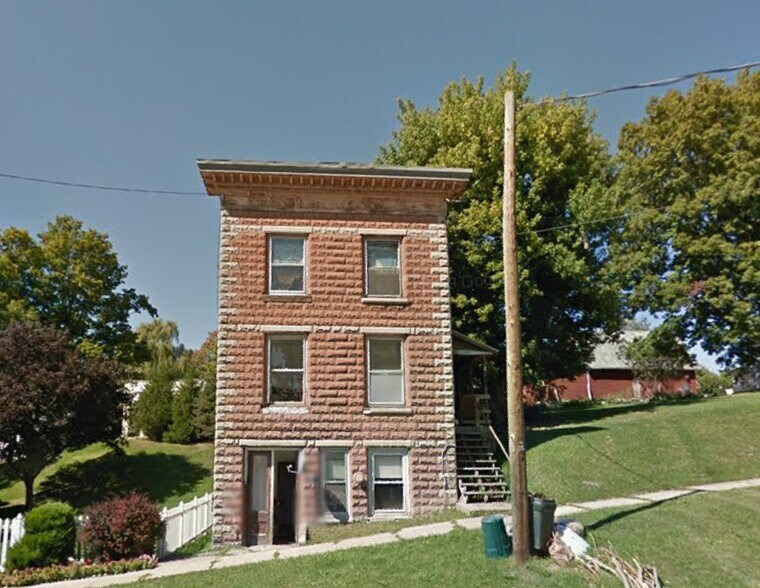 147 William St, Dexter, NY 13634