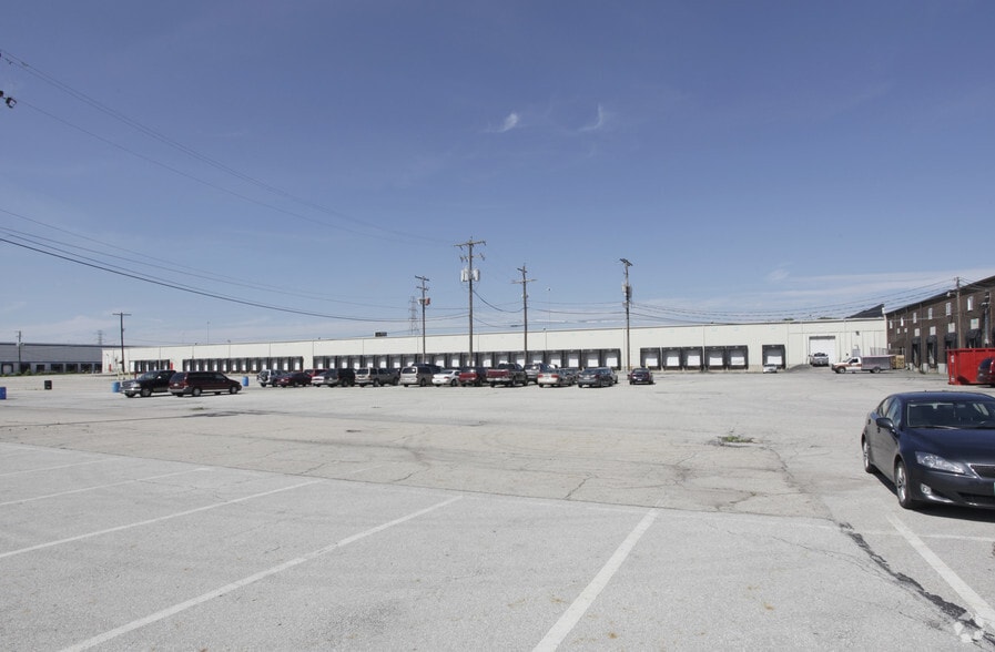 4342 Janitrol Rd, Columbus, OH for lease - Building Photo - Image 2 of 5