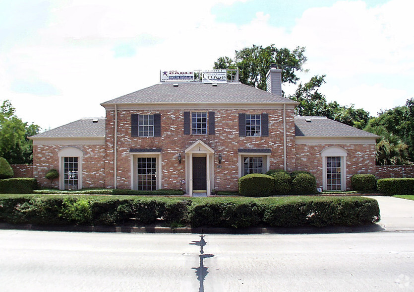 8431 Katy Fwy, Houston, TX for sale - Primary Photo - Image 1 of 1