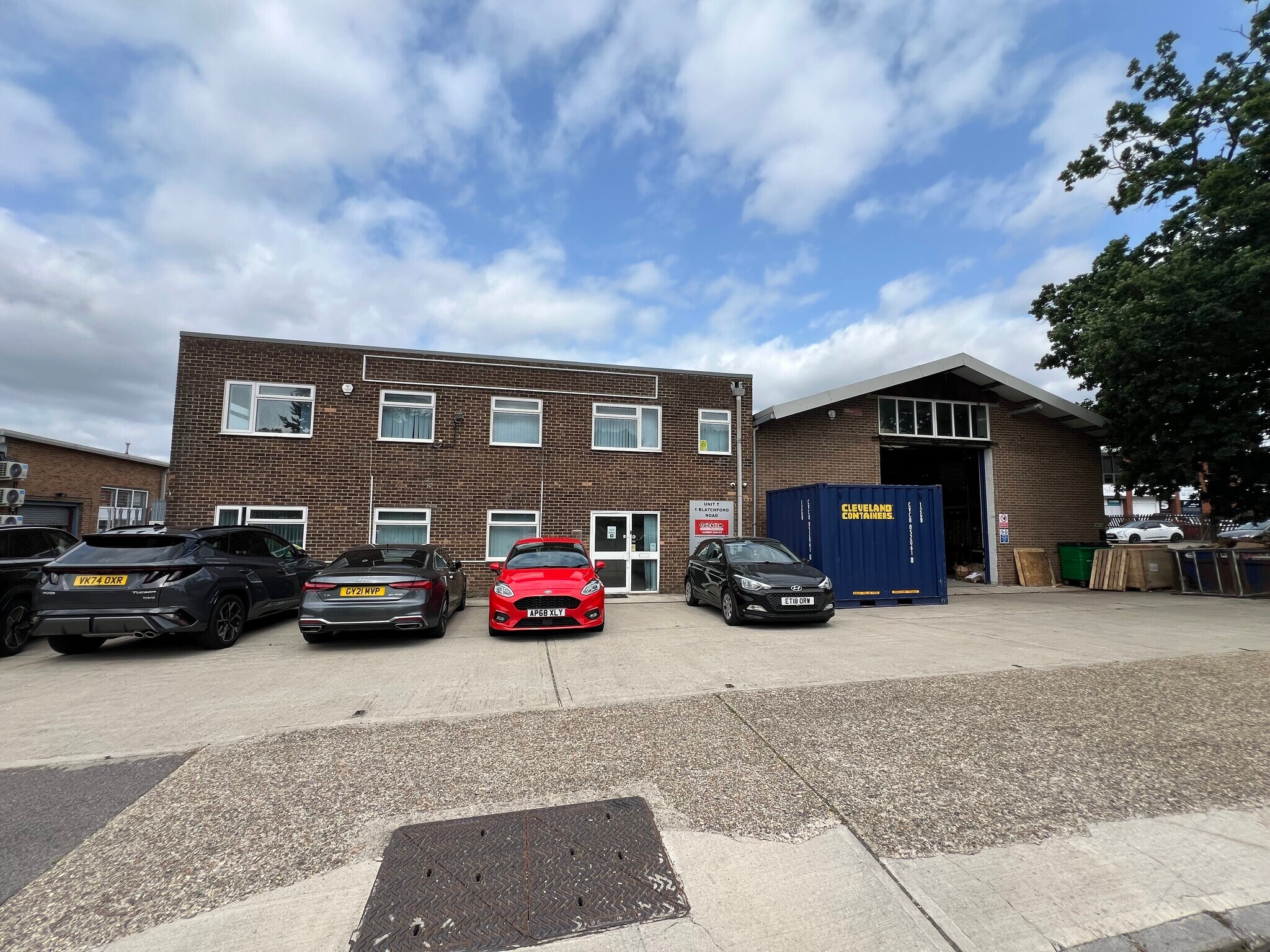 Blatchford Rd, Horsham for lease Building Photo- Image 1 of 3