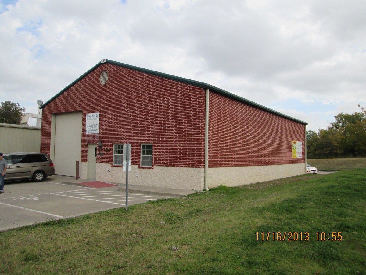 719 Wainwright St, Denton, TX 76201