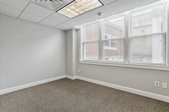 138-140 W Washington St, Hagerstown, MD for lease Interior Photo- Image 1 of 2