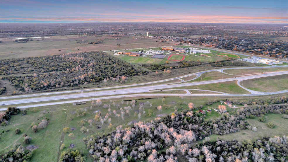 11304 NW Zac Lentz Pky, Victoria, TX for sale - Building Photo - Image 3 of 7