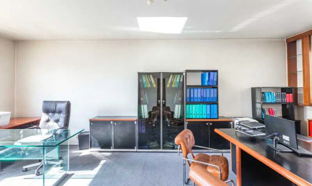 17 Rue Du Colisée, Paris for lease Interior Photo- Image 1 of 9