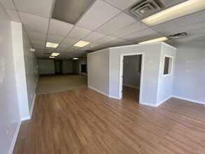 2 Daniels Farm Rd, Trumbull, CT for lease Interior Photo- Image 1 of 4